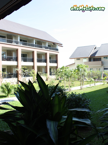 Au Thong Residence